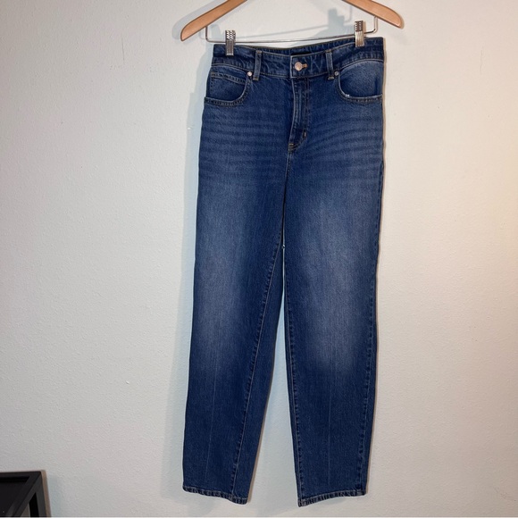 Talbots Pants - Talbots High Rise Relaxed Straight Jeans 2 Mom Jean Aesthetic Palisade Wash